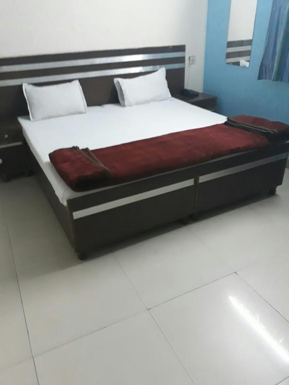 Hotel S P New Delhi Ngoại thất bức ảnh