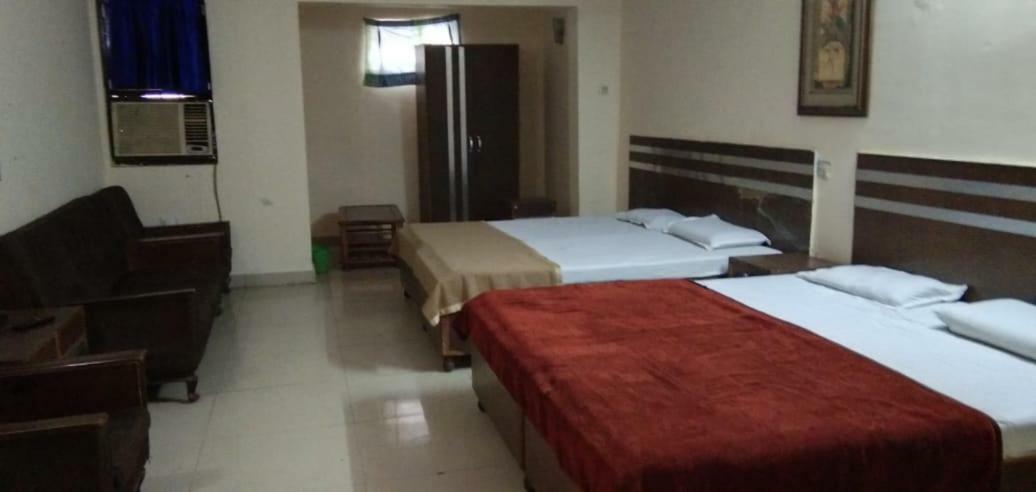 Hotel S P New Delhi Ngoại thất bức ảnh