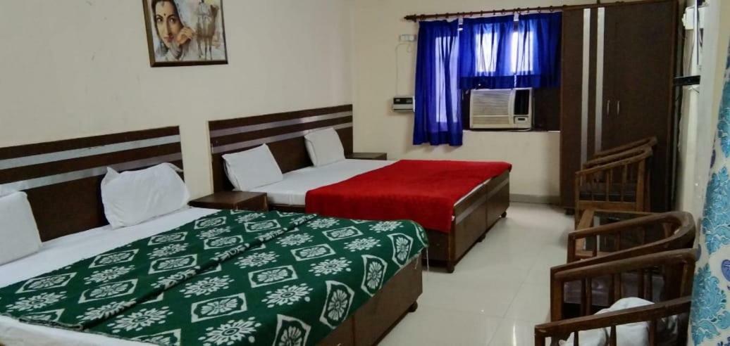 Hotel S P New Delhi Ngoại thất bức ảnh